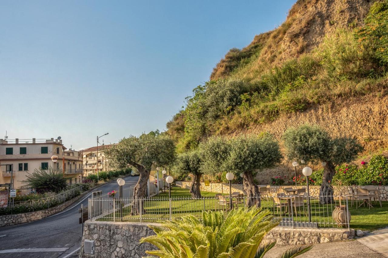 Bed and Breakfast La Risacca Relais Бельведере-Мариттимо Экстерьер фото