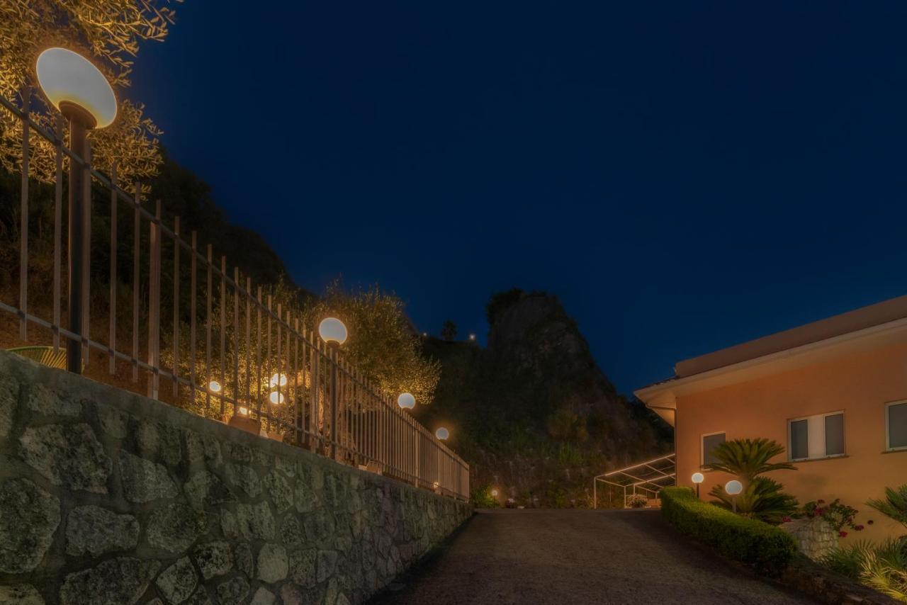 Bed and Breakfast La Risacca Relais Бельведере-Мариттимо Экстерьер фото