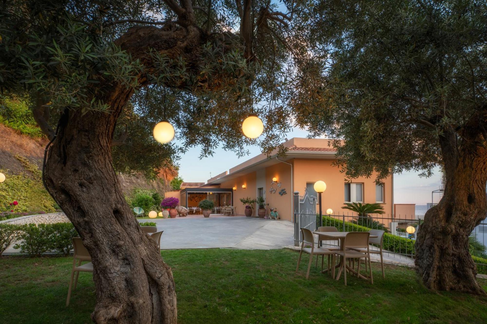 Bed and Breakfast La Risacca Relais Бельведере-Мариттимо Экстерьер фото